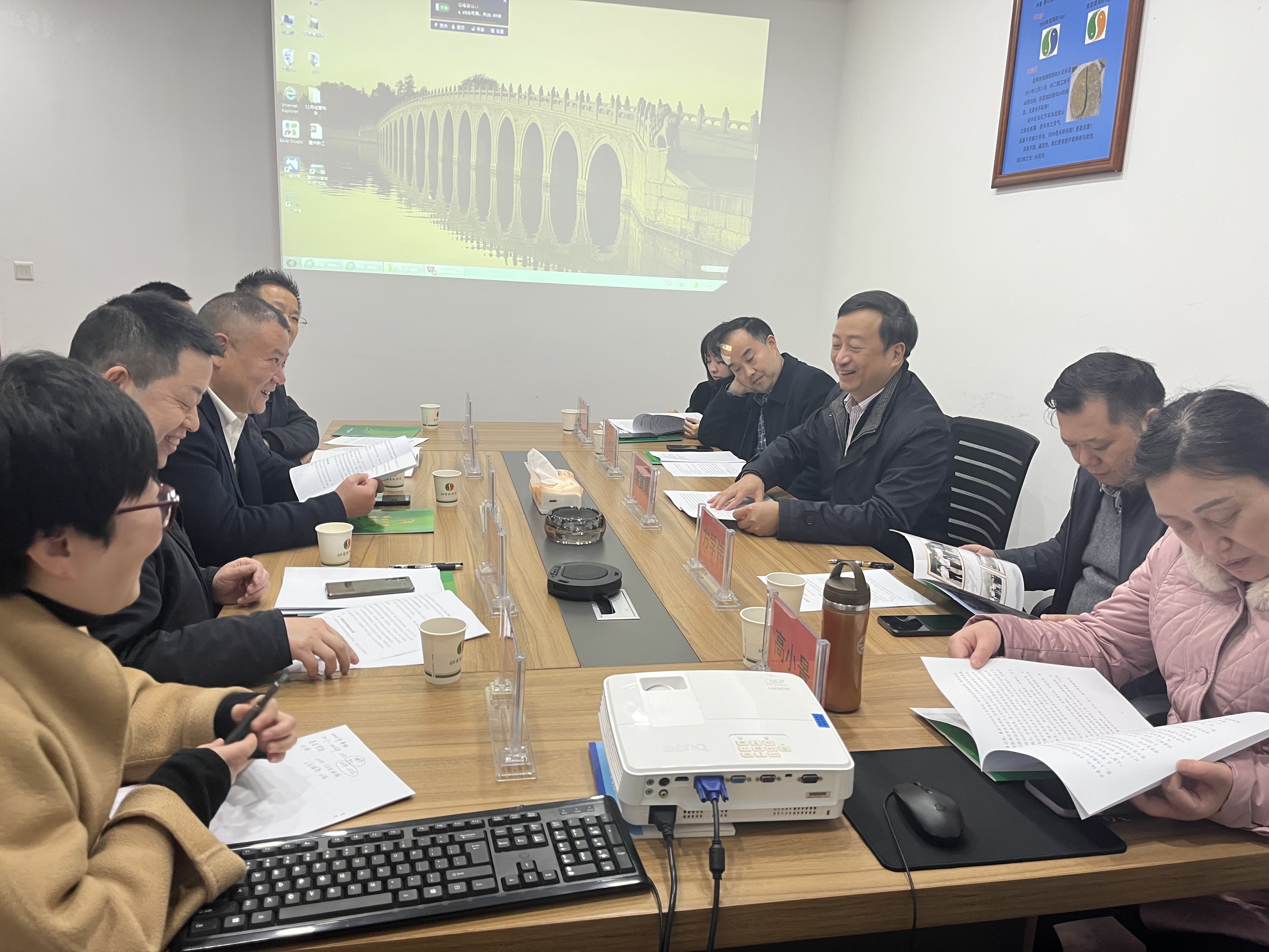 重慶市知識(shí)產(chǎn)權(quán)局李雷霆局長(zhǎng)一行在黔江區(qū)市場(chǎng)監(jiān)管局局長(zhǎng)潘東等陪同下來重慶69畜牧調(diào)研指導(dǎo)